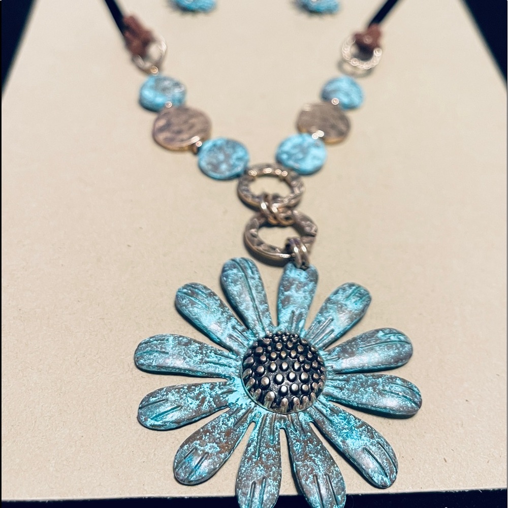 Dark Gold & Turquoise toned Metal Necklace with adjustable Leather Cord